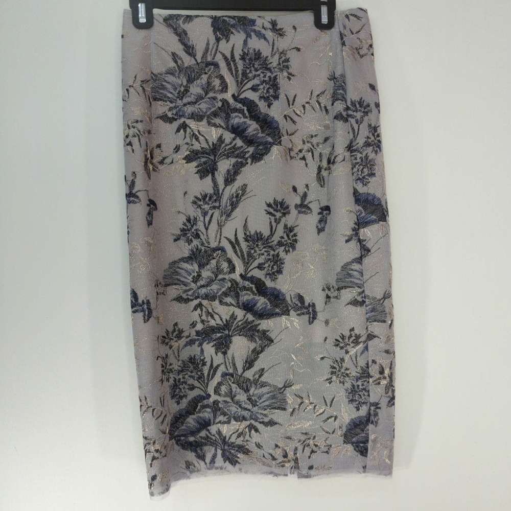 BCBG MAX AZRIA Floral Embroidery Knee Length Skirt Sz. 8 NWT